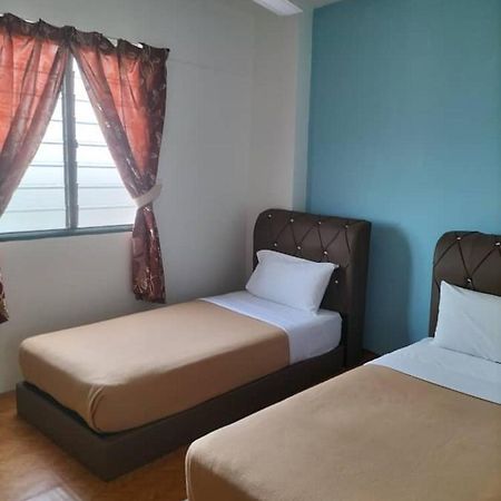 Khairul Homestay Pangsapuri Sutera Seberang Jaya Kampong Telok  المظهر الخارجي الصورة